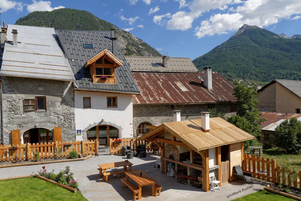 Le Bacchu Ber Bed and Breakfast Briançon Buitenkant foto
